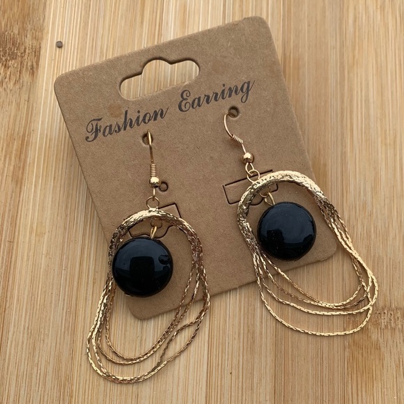 Fashion Jewelry Gold & Black Stone Earrings - Picture 1 of 1